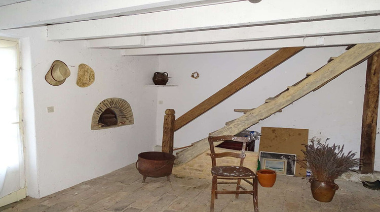 Ma-Cabane - Vente Maison EGLISE-NEUVE-D'ISSAC, 79 m²