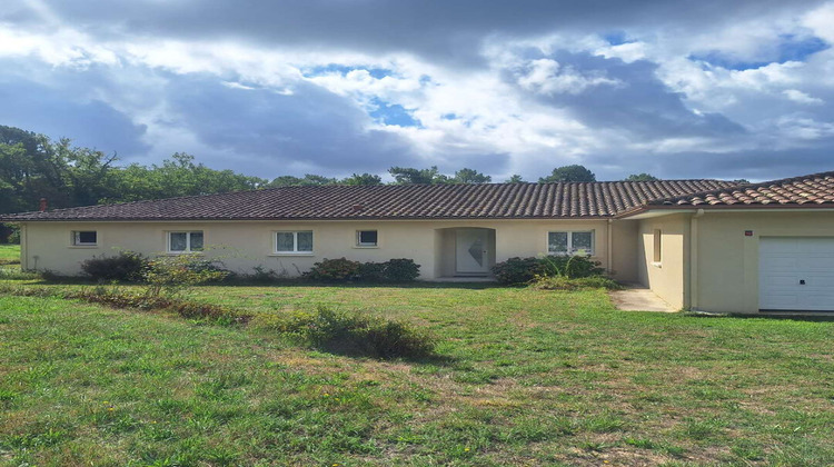 Ma-Cabane - Vente Maison EGLISE-NEUVE-D'ISSAC, 215 m²