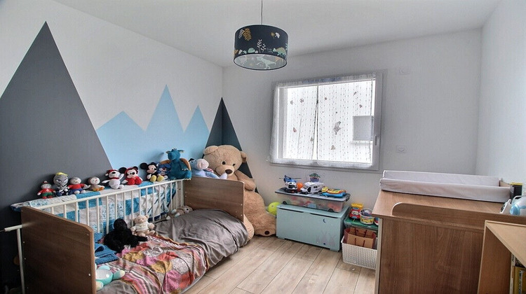 Ma-Cabane - Vente Maison EGLISENEUVE-PRES-BILLOM, 96 m²