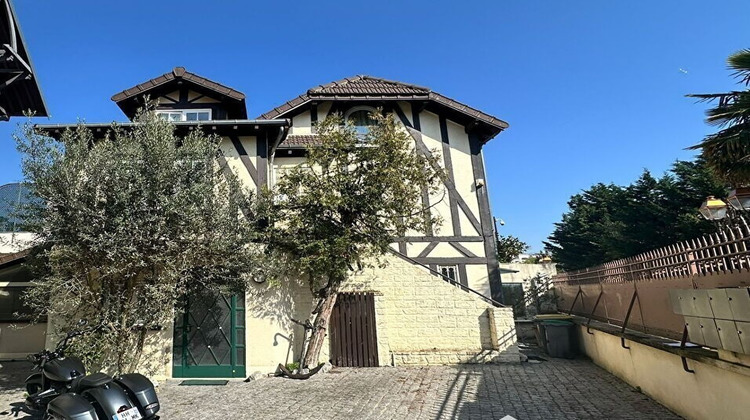 Ma-Cabane - Vente Maison ENGHIEN-LES-BAINS, 241 m²