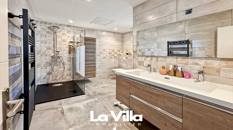 Ma-Cabane - Vente Maison ENTRAIGUES-SUR-LA-SORGUE, 122 m²