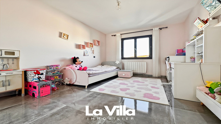 Ma-Cabane - Vente Maison ENTRAIGUES-SUR-LA-SORGUE, 122 m²