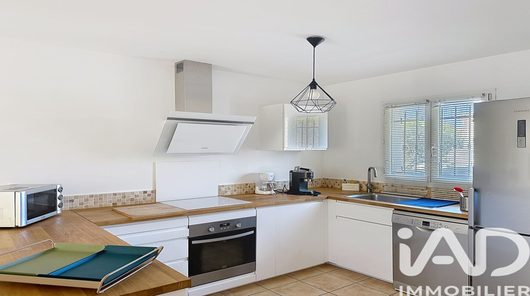 Ma-Cabane - Vente Maison Entraigues-sur-la-Sorgue, 84 m²