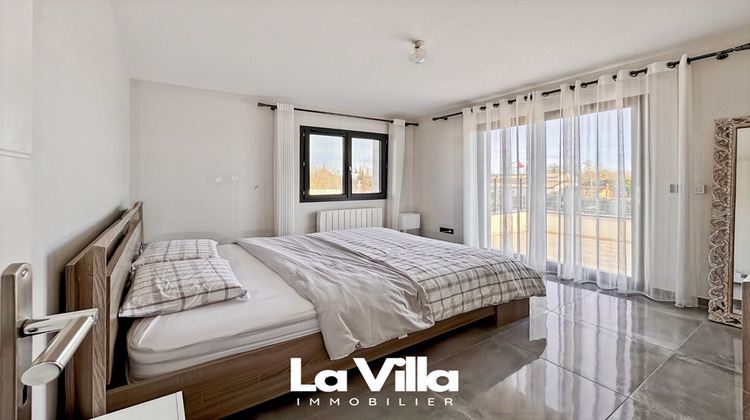 Ma-Cabane - Vente Maison ENTRAIGUES-SUR-LA-SORGUE, 122 m²