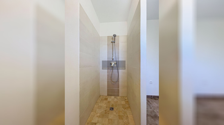 Ma-Cabane - Vente Maison ENTRAIGUES-SUR-LA-SORGUE, 90 m²