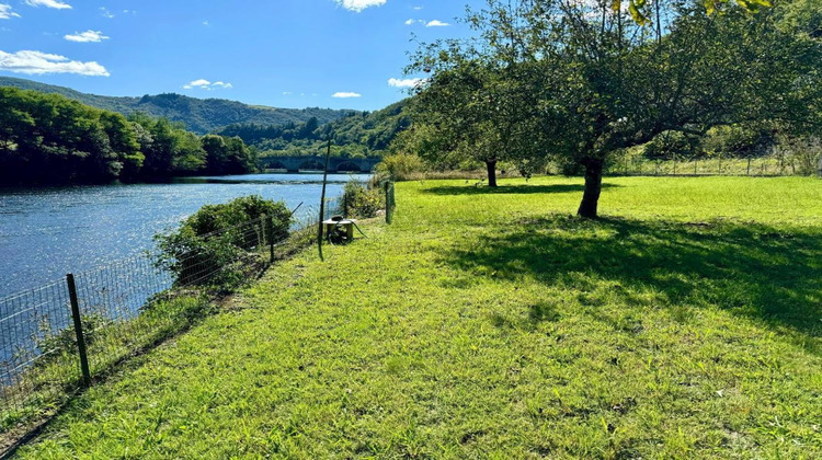 Ma-Cabane - Vente Maison ENTRAYGUES SUR TRUYERE, 300 m²