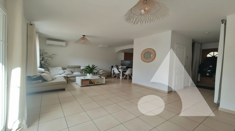 Ma-Cabane - Vente Maison ENTRECASTEAUX, 83 m²