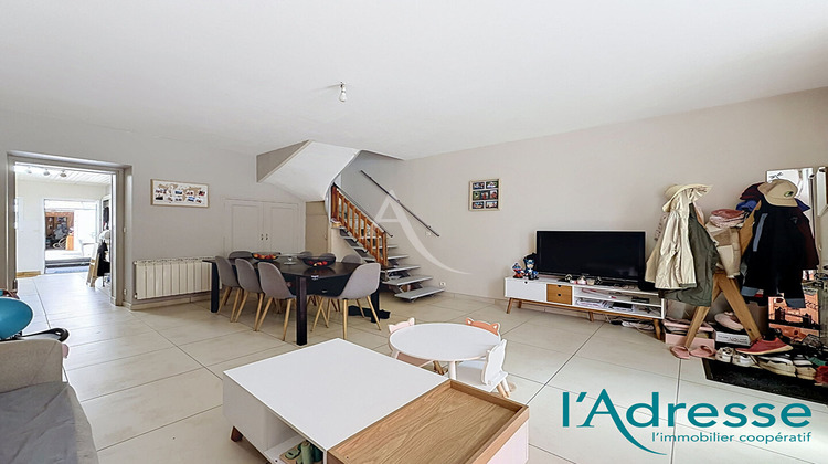 Ma-Cabane - Vente Maison ERNEE, 76 m²