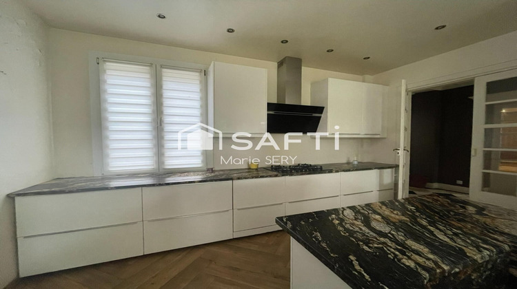 Ma-Cabane - Vente Maison Etrepagny, 327 m²