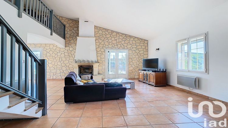 Ma-Cabane - Vente Maison Eyguières, 209 m²