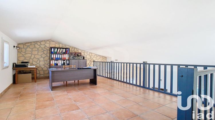 Ma-Cabane - Vente Maison Eyguières, 209 m²