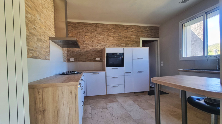 Ma-Cabane - Vente Maison EYGUIERES, 92 m²