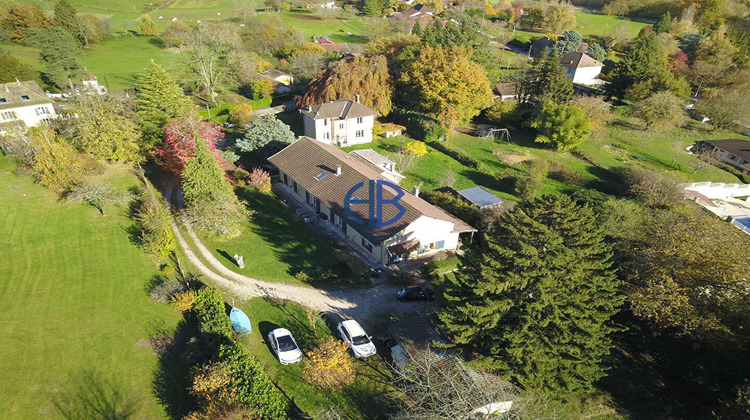 Ma-Cabane - Vente Maison FAVERGES-DE-LA-TOUR, 317 m²
