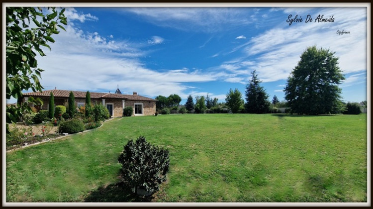 Ma-Cabane - Vente Maison FEILLENS, 290 m²