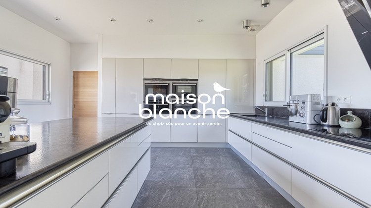 Ma-Cabane - Vente Maison feneu, 329 m²