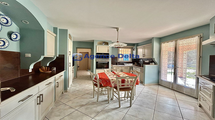 Ma-Cabane - Vente Maison FLASSANS-SUR-ISSOLE, 182 m²