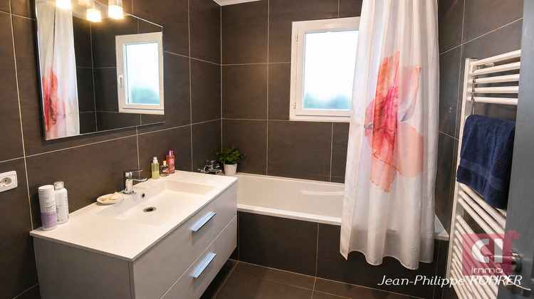 Ma-Cabane - Vente Maison FLASSANS-SUR-ISSOLE, 107 m²