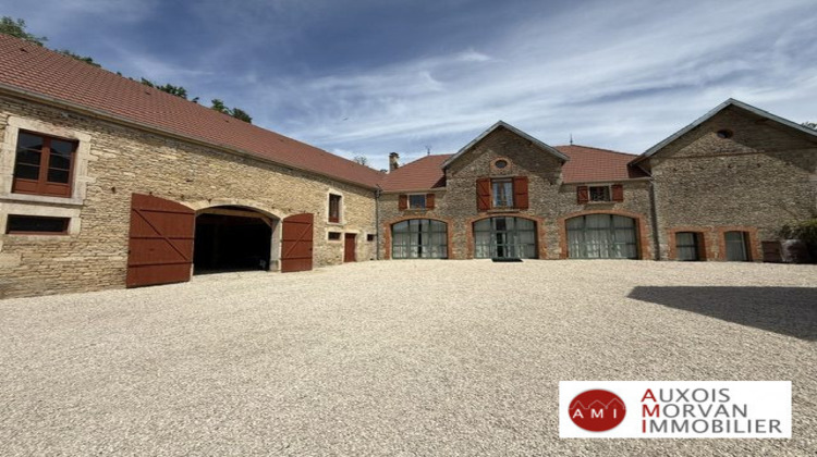 Ma-Cabane - Vente Maison Flavigny-sur-Ozerain, 607 m²