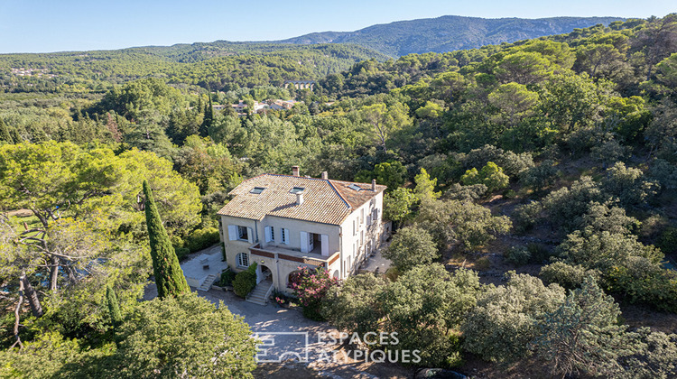 Ma-Cabane - Vente Maison FONTAINE-DE-VAUCLUSE, 415 m²