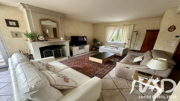 Ma-Cabane - Vente Maison Fontaine-la-Guyon, 200 m²