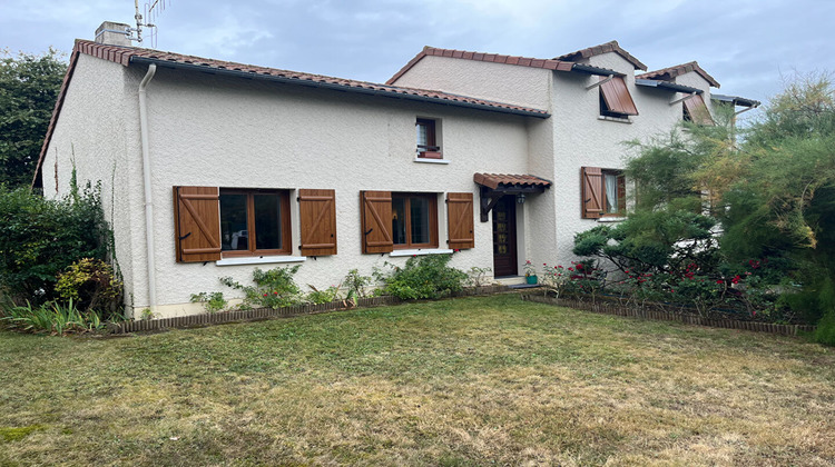 Ma-Cabane - Vente Maison FONTAINE-LE-COMTE, 175 m²