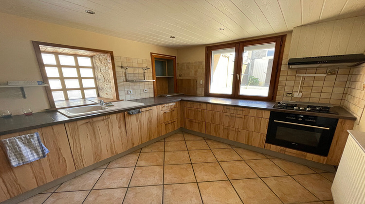 Ma-Cabane - Vente Maison FONTAINE-LE-COMTE, 82 m²