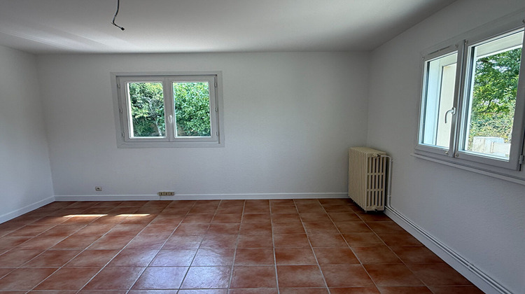 Ma-Cabane - Vente Maison FONTAINE-LE-COMTE, 0 m²