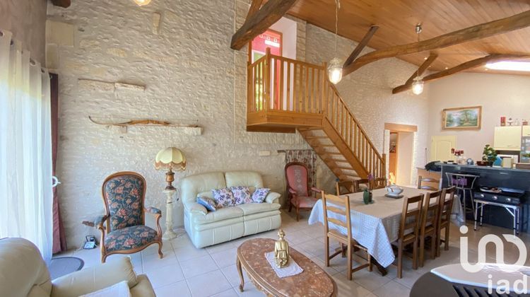 Ma-Cabane - Vente Maison Fontaines-d'Ozillac, 230 m²