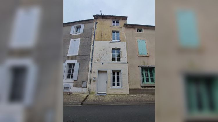 Ma-Cabane - Vente Maison FONTENAY-LE-COMTE, 70 m²