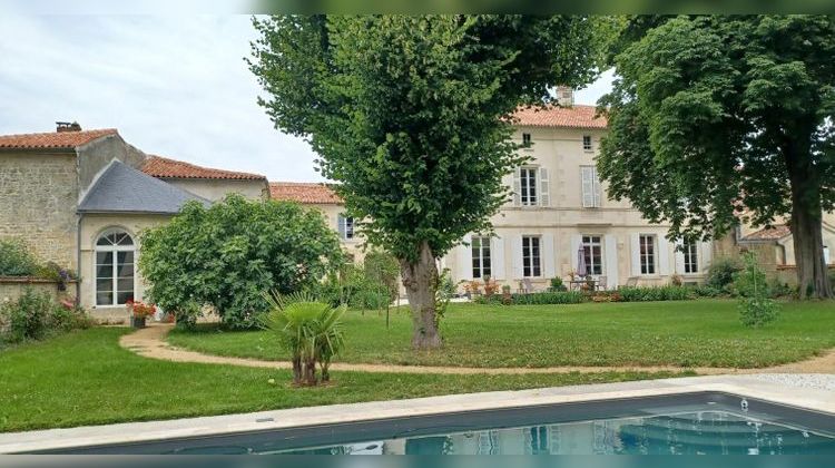 Ma-Cabane - Vente Maison FONTENAY LE COMTE, 360 m²