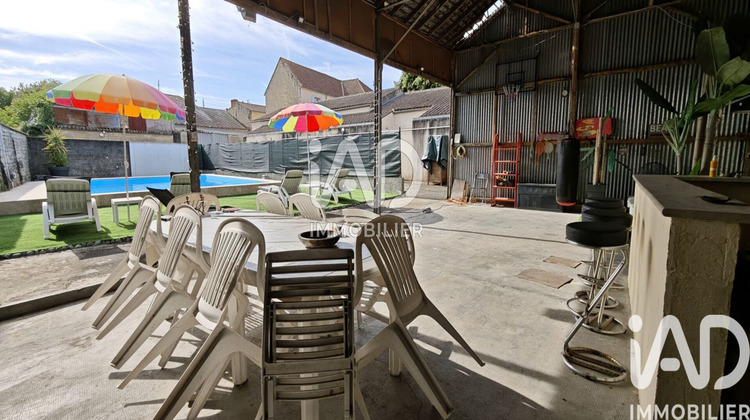 Ma-Cabane - Vente Maison Fontenay-le-Comte, 299 m²