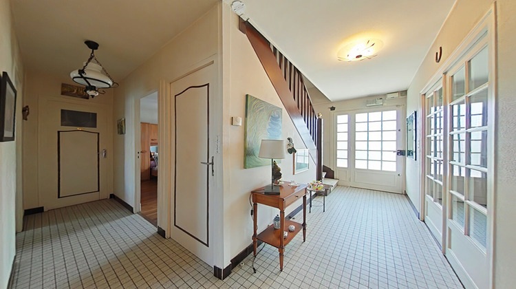 Ma-Cabane - Vente Maison FONTENAY-LE-FLEURY, 130 m²