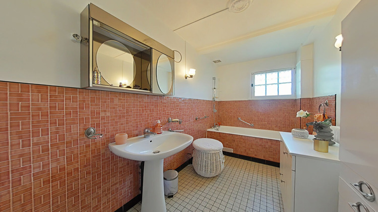 Ma-Cabane - Vente Maison FONTENAY-LE-FLEURY, 130 m²