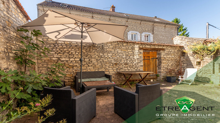 Ma-Cabane - Vente Maison FONTENAY-SAINT-PERE, 70 m²