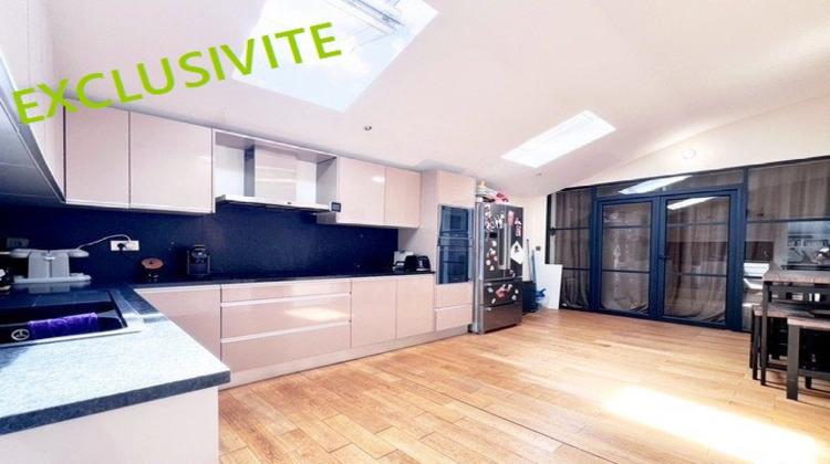 Ma-Cabane - Vente Maison FONTENAY SOUS BOIS, 210 m²