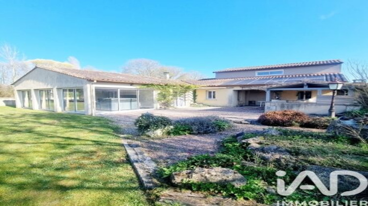 Ma-Cabane - Vente Maison Fontenille-Saint-Martin-d'Entraigues, 238 m²