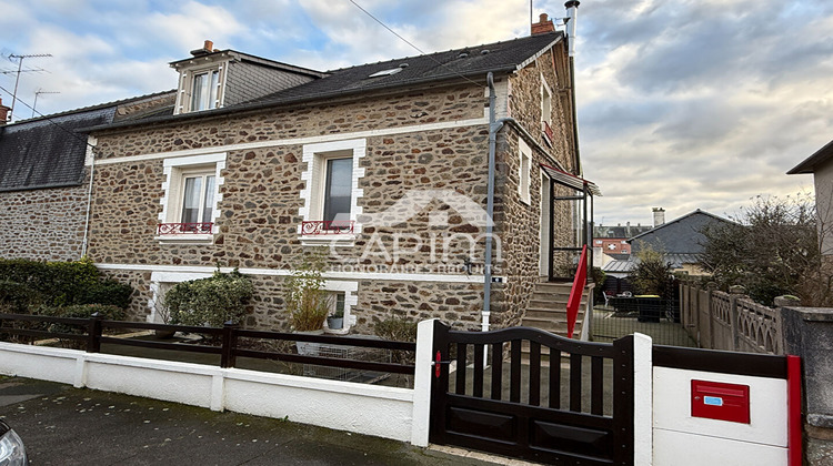 Ma-Cabane - Vente Maison FOUGERES, 110 m²