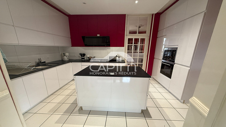 Ma-Cabane - Vente Maison FOUGERES, 169 m²