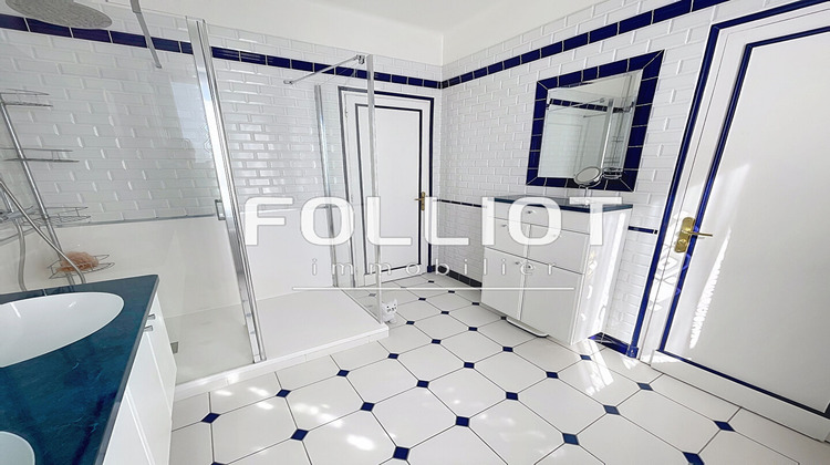 Ma-Cabane - Vente Maison FOUGERES, 260 m²