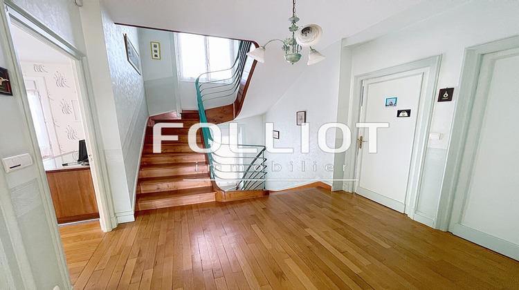 Ma-Cabane - Vente Maison FOUGERES, 260 m²