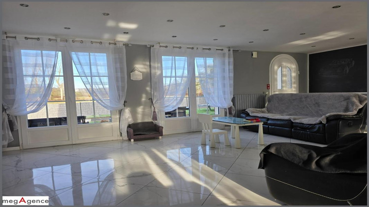 Ma-Cabane - Vente Maison FOUGERES, 237 m²