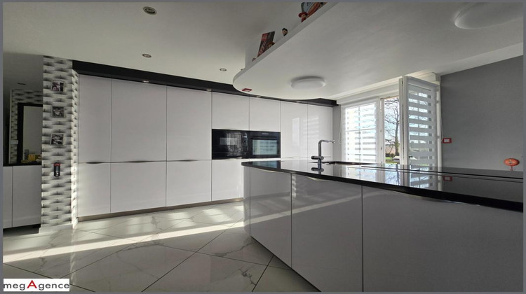 Ma-Cabane - Vente Maison FOUGERES, 237 m²