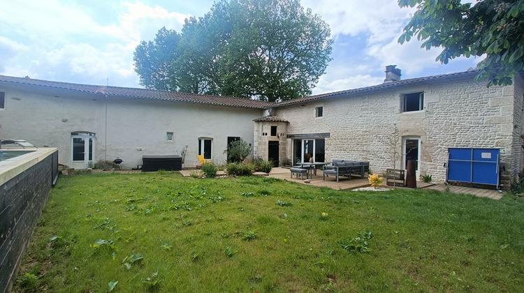 Ma-Cabane - Vente Maison FRANCOIS, 330 m²