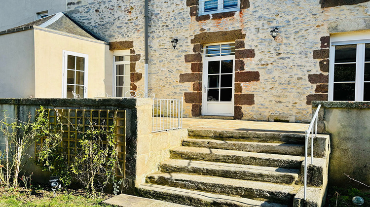 Ma-Cabane - Vente Maison FRESNAY-SUR-SARTHE, 221 m²