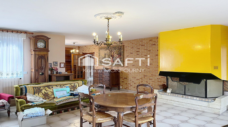 Ma-Cabane - Vente Maison Fresnoy-le-Grand, 240 m²