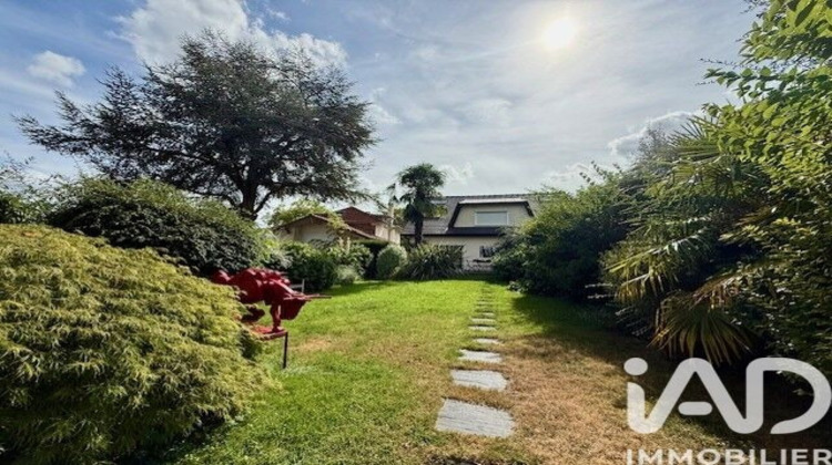 Ma-Cabane - Vente Maison Garches, 210 m²