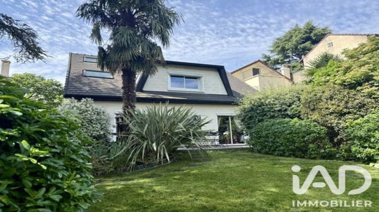 Ma-Cabane - Vente Maison Garches, 210 m²