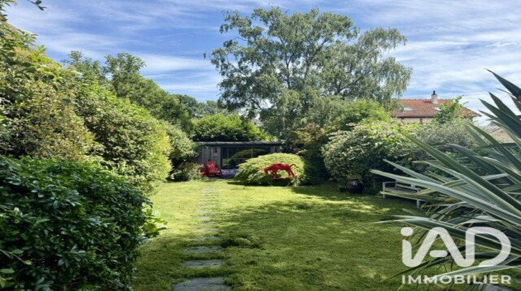Ma-Cabane - Vente Maison Garches, 210 m²