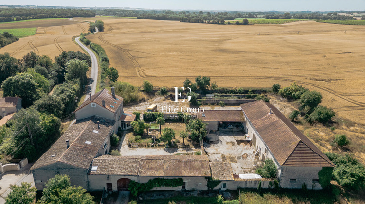 Ma-Cabane - Vente Maison GENAC, 300 m²