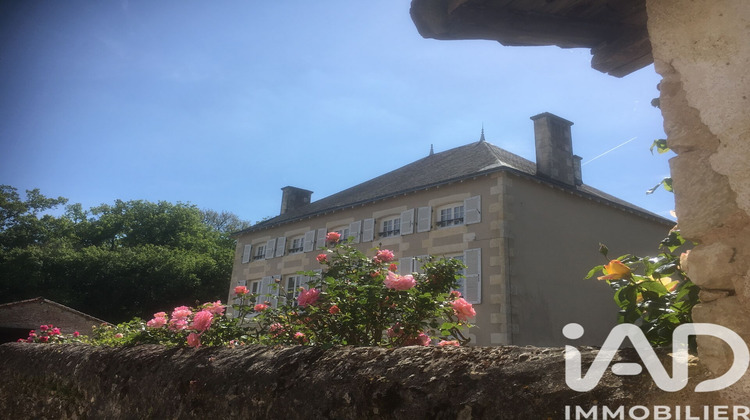 Ma-Cabane - Vente Maison Gençay, 384 m²